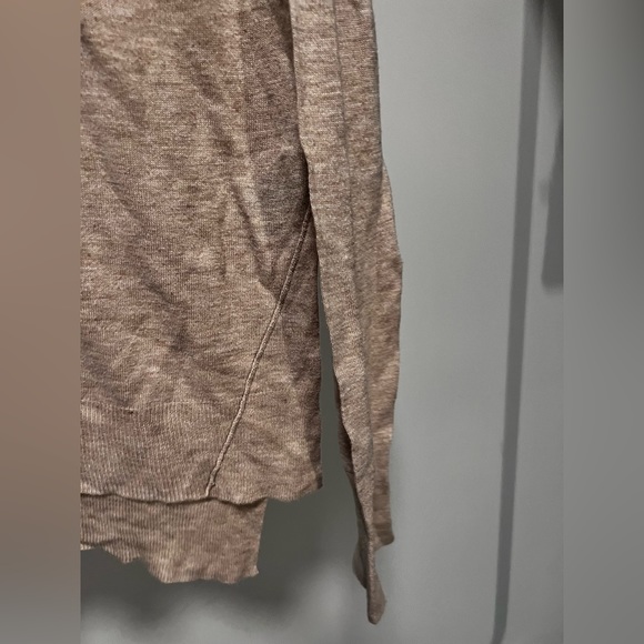 Thin Knit Sweater - Picture 3 of 3